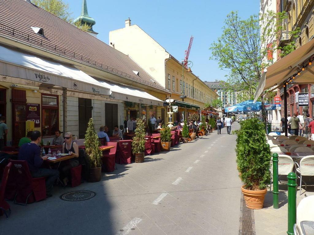 Downtown Boutique Suite Budapest Esterno foto