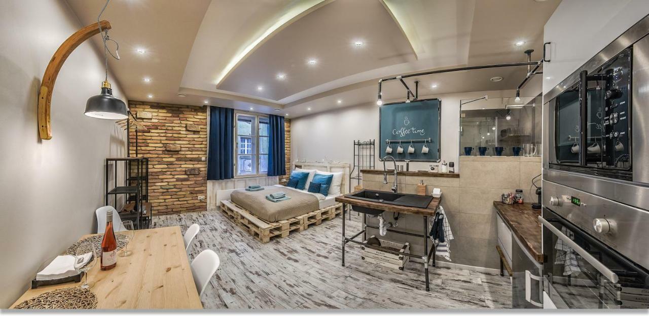 Downtown Boutique Suite Budapest Esterno foto